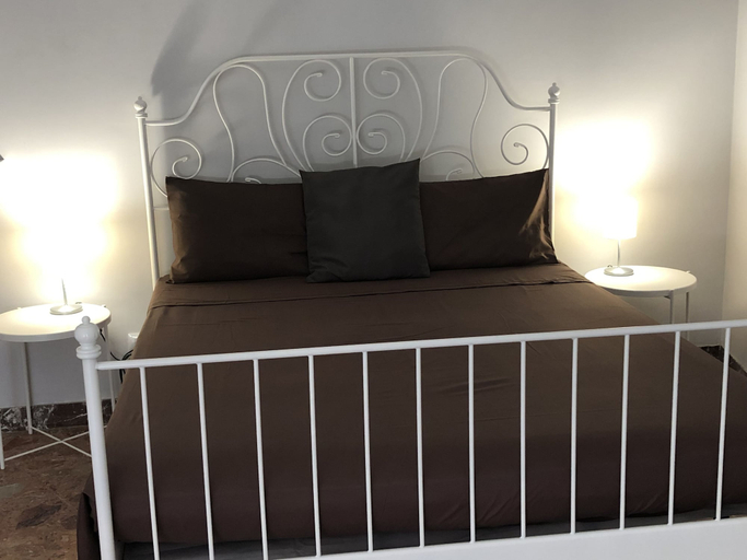 Bedroom 3, Meliora Rooms, Syracuse