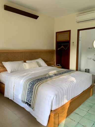 Roots Hotel Senggigi Room Type - Standard Room