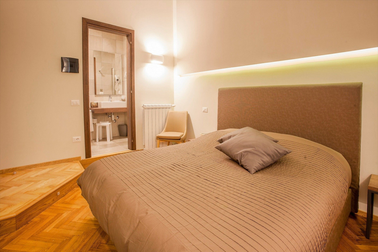 Bedroom 3, Palazzo Depretis, Napoli