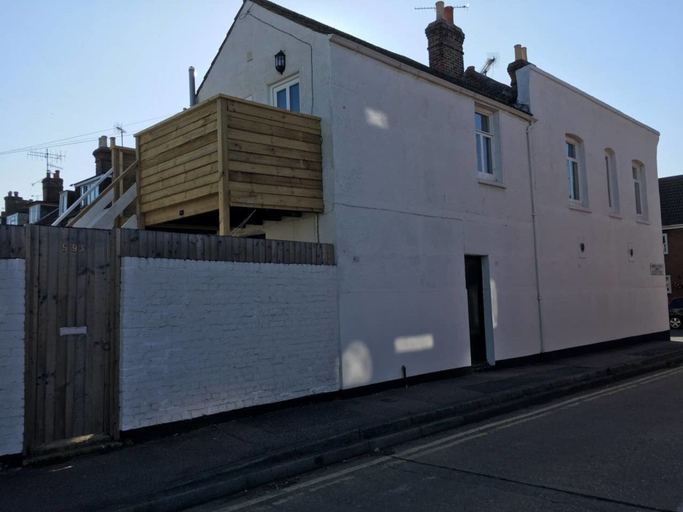 Exterior & Views 2, 59a Whitstable - 1 Bedroom Flat, Balcony & Parking, Kent