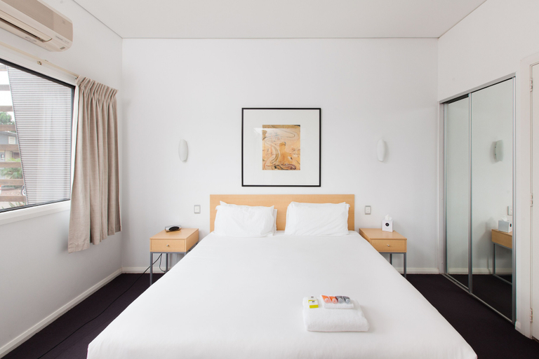 Bedroom 5, Majestic Oasis Apartments, Port Augusta