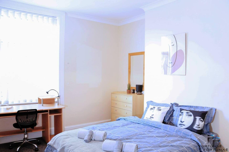 Others 3, Beautiful 5-bed House Roker Beach, Sunderland