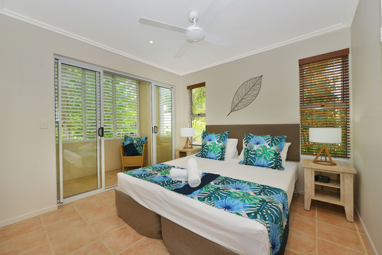 Bedroom 3, Cayman Villas, Douglas