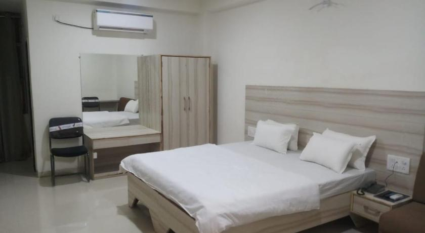 Bedroom 3, Hotel White Pearl, Jabalpur, Jabalpur
