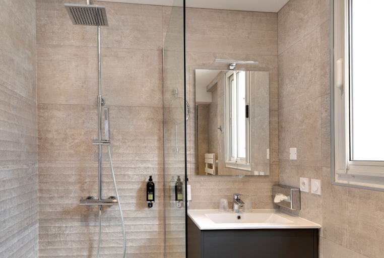 Bathroom 4, Hôtel & Spa les Mouettes, Pyrénées-Orientales