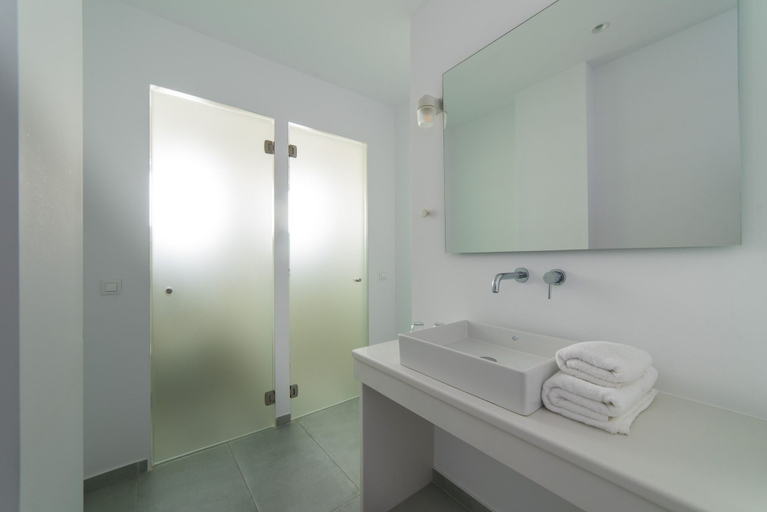 Bathroom 5, Vienoula's Garden, South Aegean