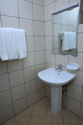 Bathroom 4, Yaya Africa Athletics Village, North Shewa
