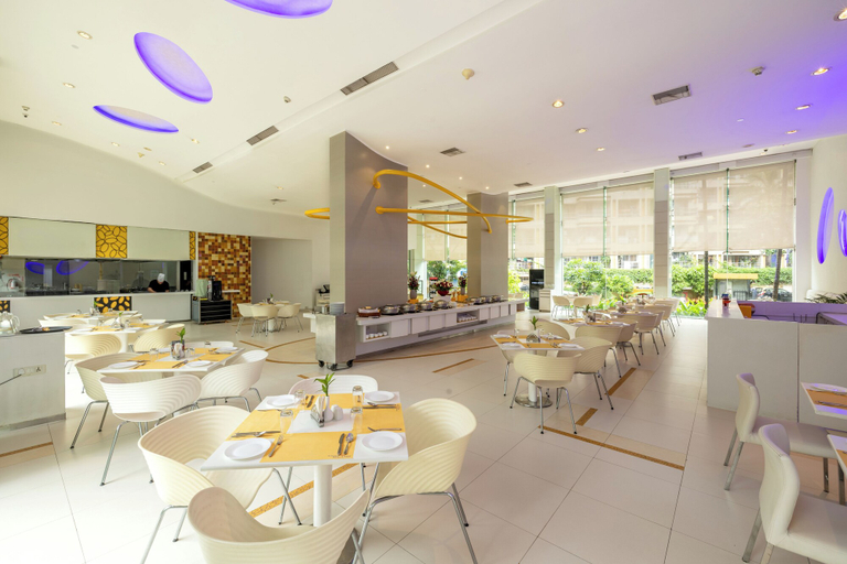 Food & Drinks 2, Hotel Kohinoor Elite near BKC, Mumbai Suburban