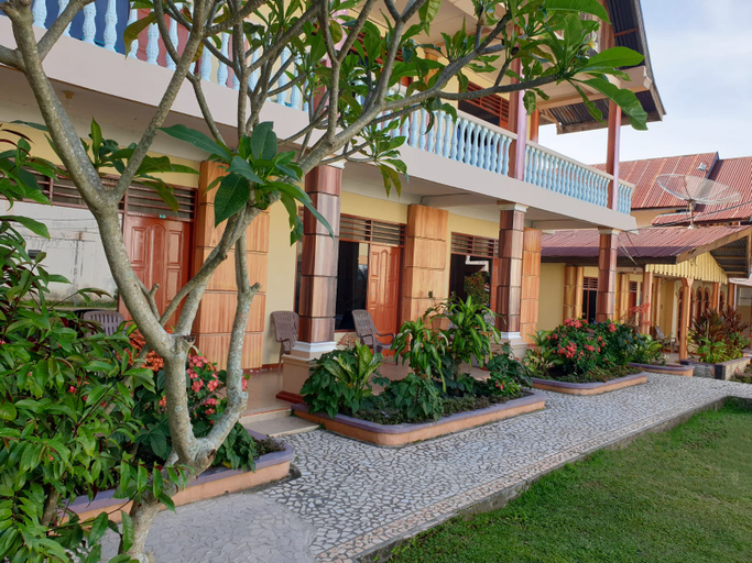 Exterior & Views 4, Thyesza Hotel, Samosir