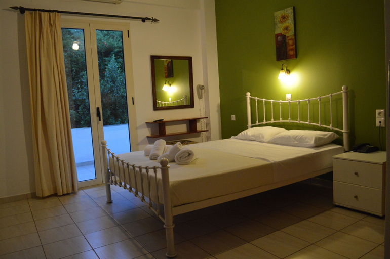 Bedroom 2, Nikos Apartments, Crete