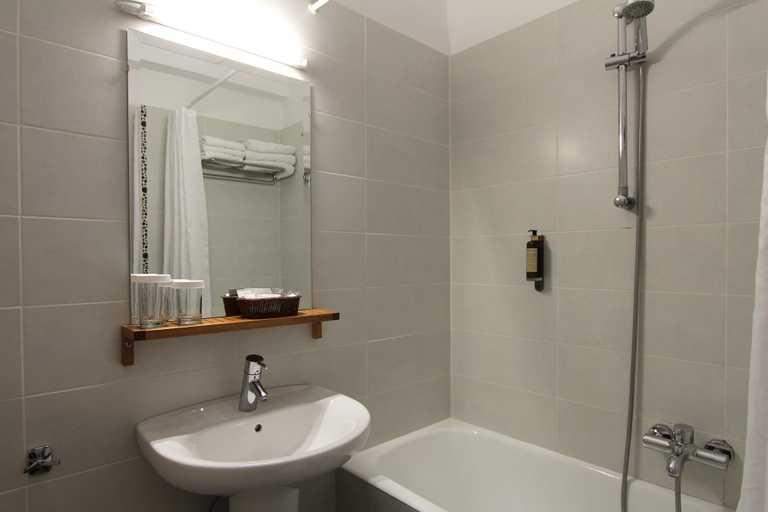 Bathroom 5, Pan Hotel, Attica