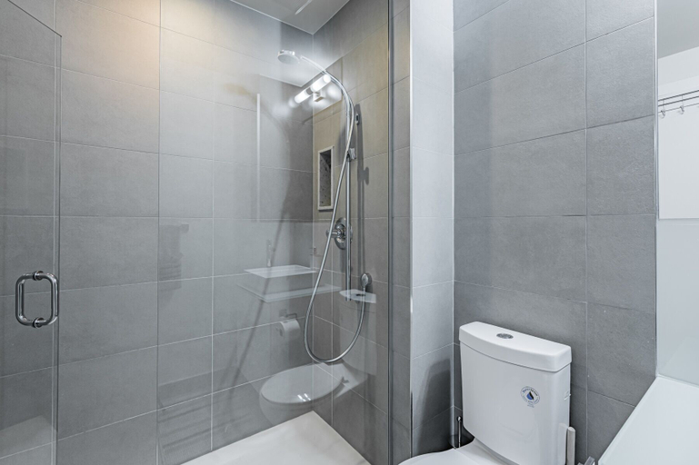 Bathroom 3, RS Boutique Suites, Toronto