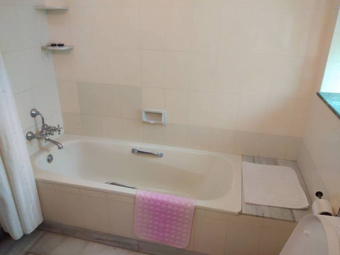Bathroom 3, Hotel Megh Niwas, Jaipur