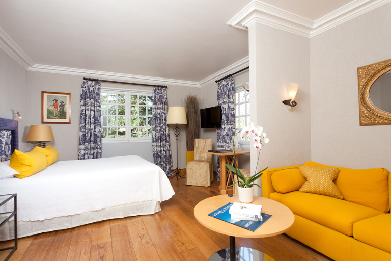 Bedroom 3, CAZAUDEHORE Hôtel Restaurant Gastronomique Terrasse et Jardins, Yvelines