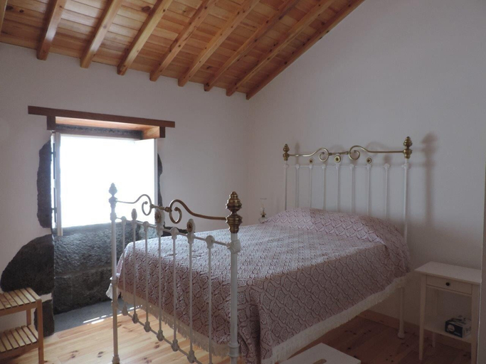 Bedroom 2, Casas dos Vimes, Calheta
