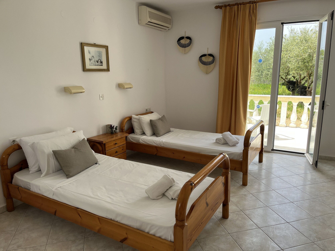 Bedroom 3, Sweet Dreams Apartments, Ionian Islands