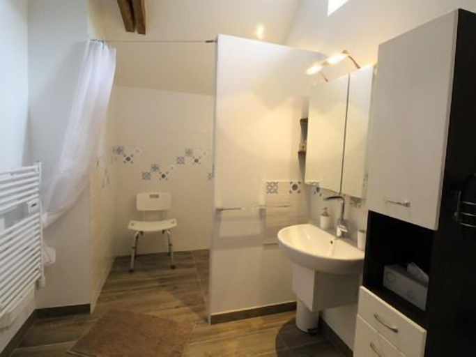 Bathroom 5, "Au Tour des Sens ", Maine-et-Loire