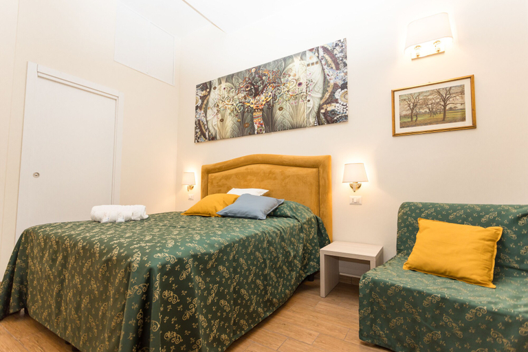 Bedroom 5, Dreaming in Rome, Roma