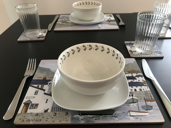 Food & Drinks 5, 59a Whitstable - 1 Bedroom Flat, Balcony & Parking, Kent
