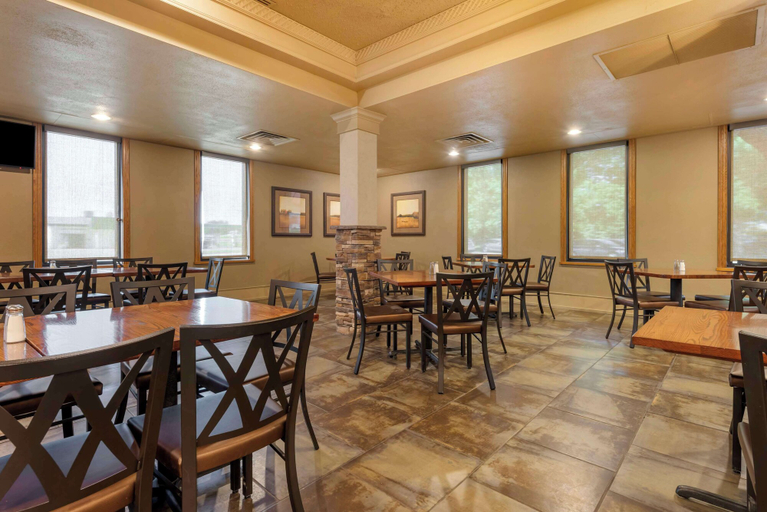 Food & Drinks 5, Best Western Plus Ramkota Hotel, Minnehaha