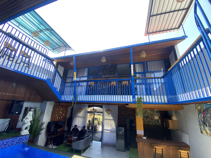 Exterior & Views 2