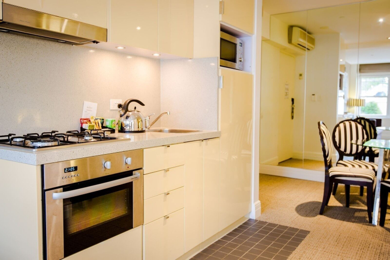 Dining Room 6