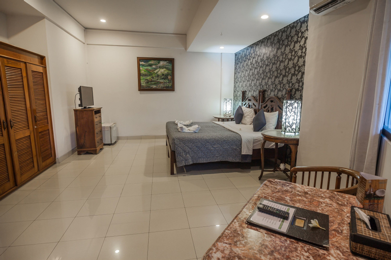 Bedroom 12