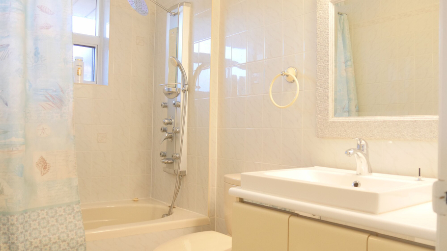 Bathroom, Richview Gardens Suite, Toronto