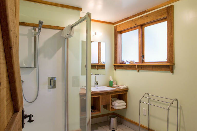 Bathroom 4, The River Lodge, Ruapehu