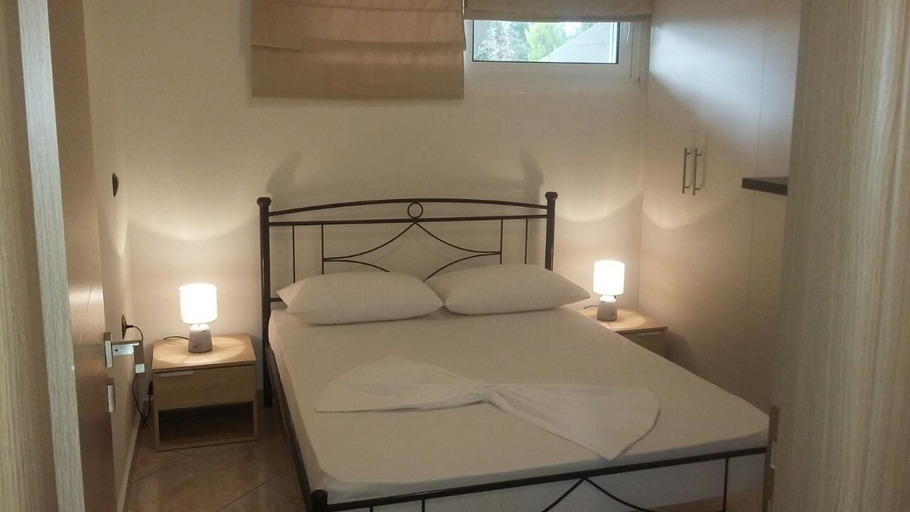 Bedroom 3, Agriomata Vergas Apartments, Peloponnese