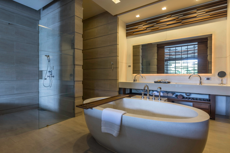Bathroom 5, Cape Nidhra Hotel, Hua Hin