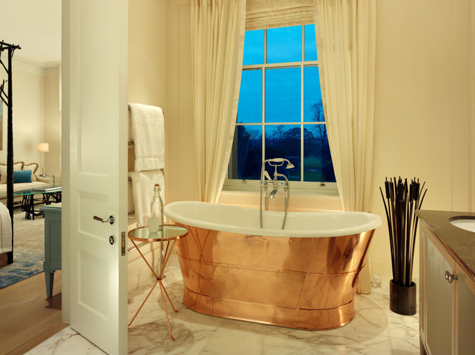 Bathroom 4, Coworth Park - Dorchester Collection, Windsor and Maidenhead