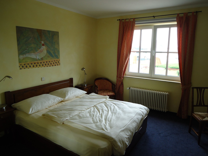 Bedroom 2, Hotel Landhaus Milser, Duisburg