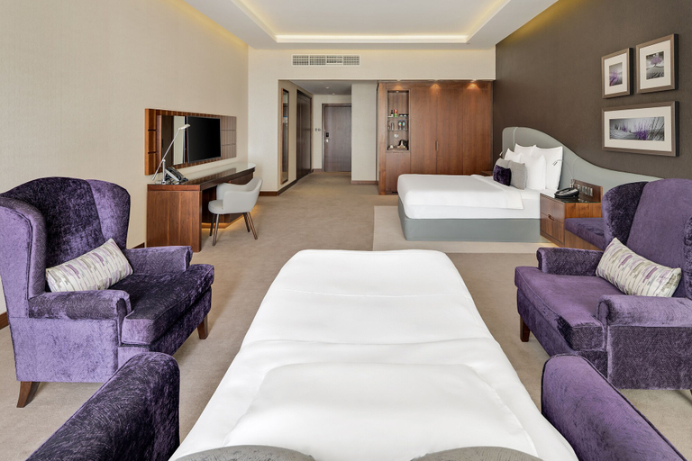 Bedroom 3, Radisson Blu Hotel Dubai Waterfront, Dubai