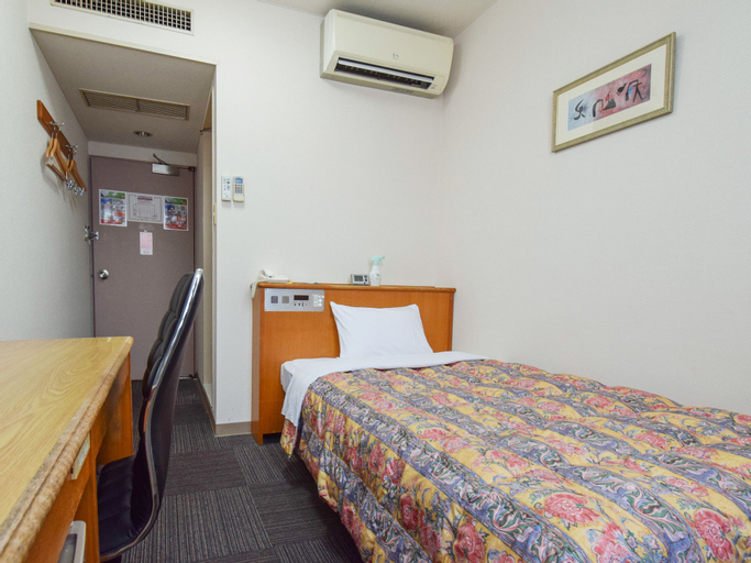 Bedroom 13