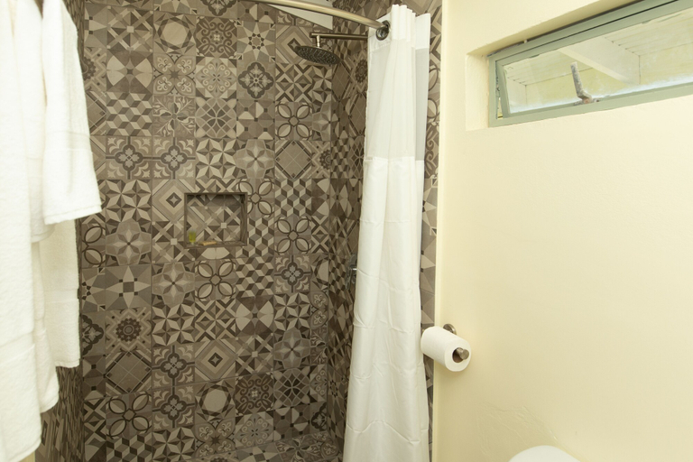 Bathroom 4, Ocean Winds Suite Hotel