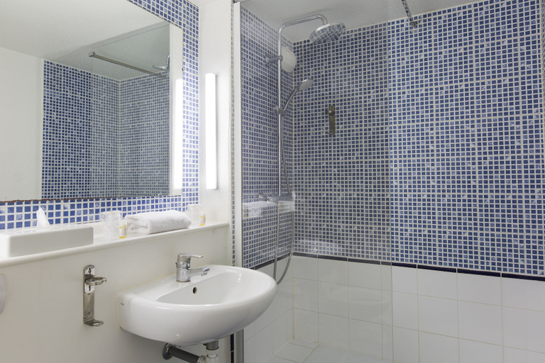 Bathroom 4, Comfort Hotel Rungis Orly, Val-de-Marne