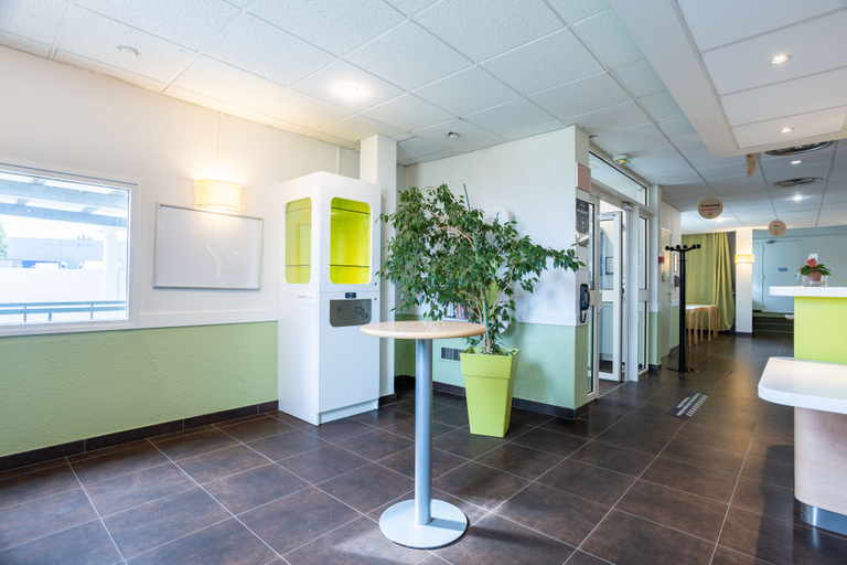 Public Area 2, B&B HOTEL Valenciennes Sud 3 étoiles, Nord