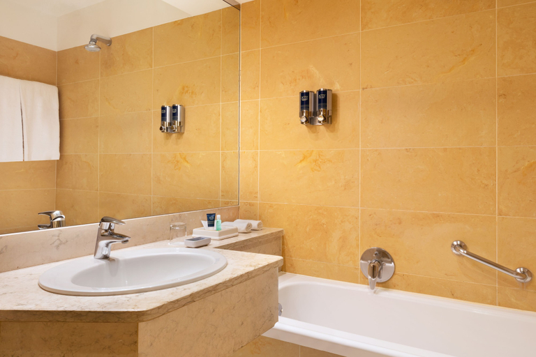 Bathroom 4, Four Points by Sheraton Padova, Padua
