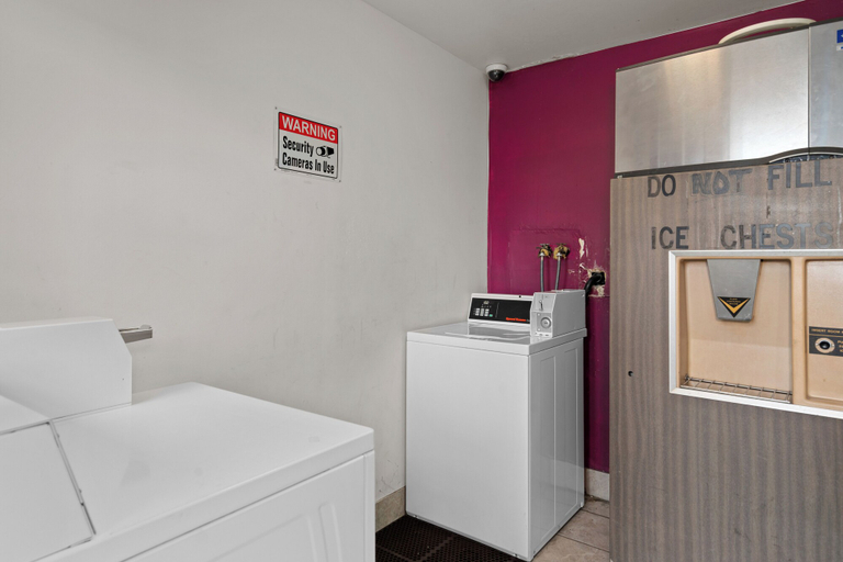 Bathroom 4, Holiday Lodge, Chelan