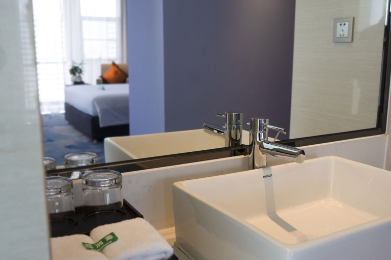 Bathroom 5, Novotel Guiyang Panjiang, Guiyang