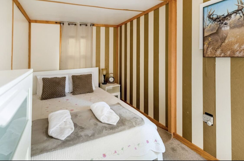 Bedroom 3, Pocono private retreat, Monroe