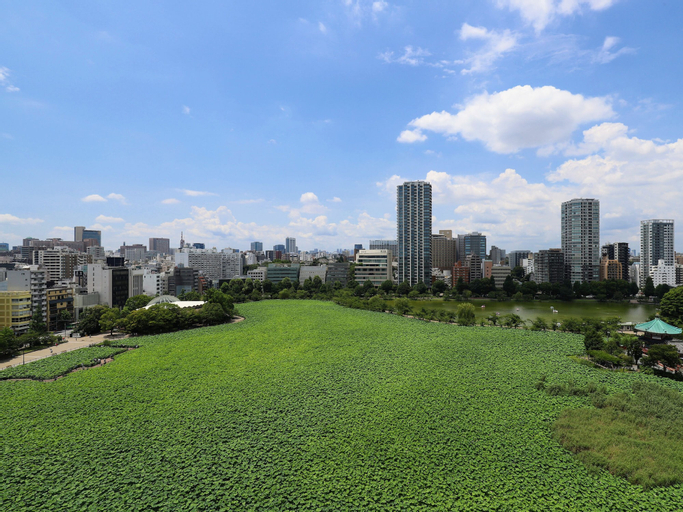 Exterior & Views 39