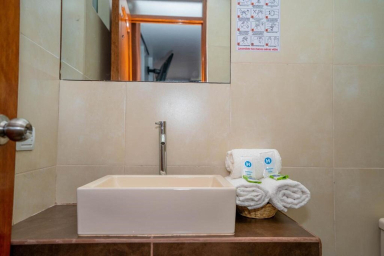 Bathroom 3, HOTEL MACHUPICCHU INN, Urubamba