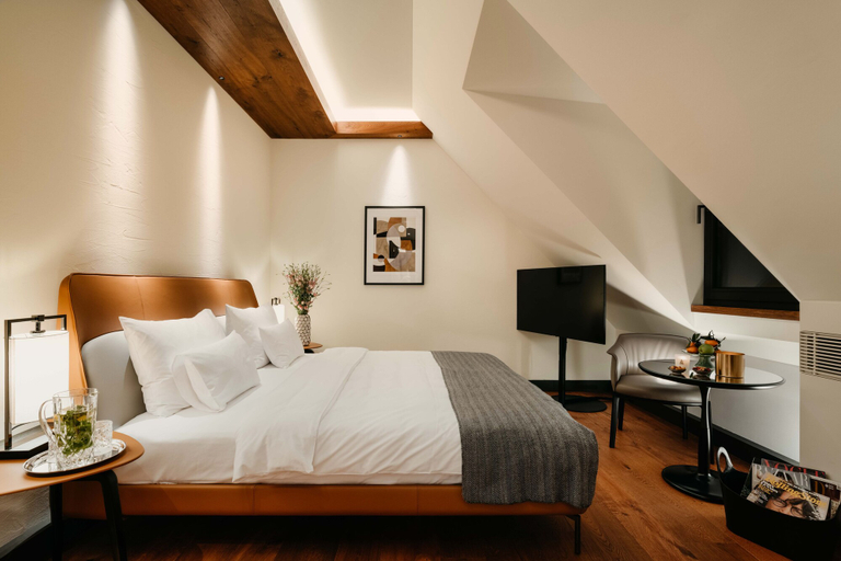 Bedroom 4, DO & CO Hotel München, München