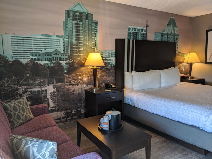 Bedroom 3, Clarion Pointe Greensboro Airport, Guilford