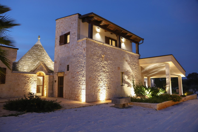 Exterior & Views 2, TD Trulli Saveni Trulli With Pool Near the Centre, Bari