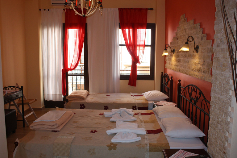 Bedroom 2, Mme Bassia, Crete