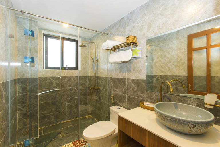 Bathroom 5, Riverside Impression Villa, Da Nang
