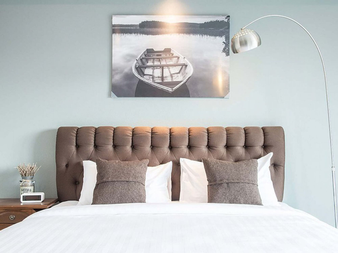 Bedroom 6